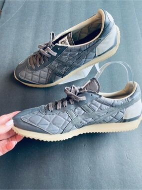 Onitsuka Tiger Quilted Gray and Cream Athletic Sneakers Women’s 11 Unisex
